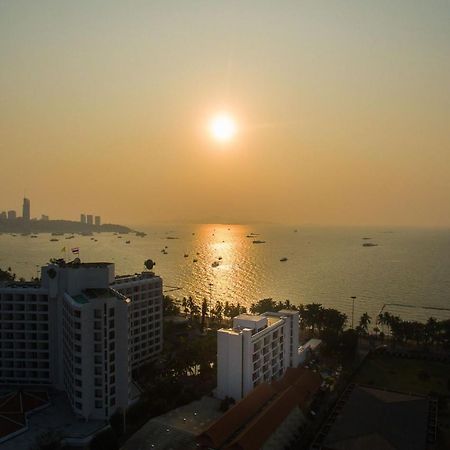 Mera Mare Pattaya Beach And Resort Exterior foto