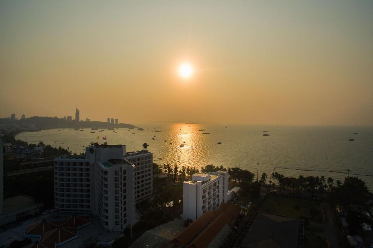 Mera Mare Pattaya Beach And Resort Exterior foto